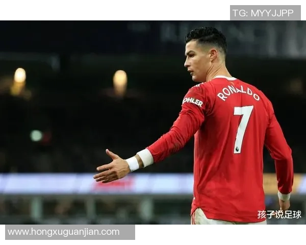 足球场上的英雄不止于技术 人品同样决定球星的伟大与荣耀 足球场上的英雄不止于技术 人品同样决定球星的伟大与荣耀