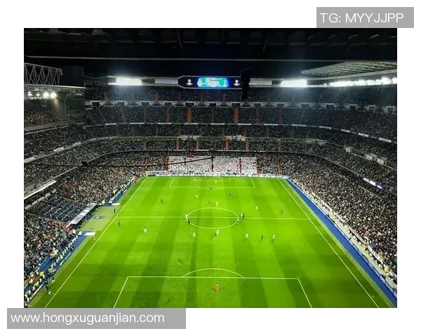 从球场到绿茵场：球星转行踢足球的幕后故事与挑战